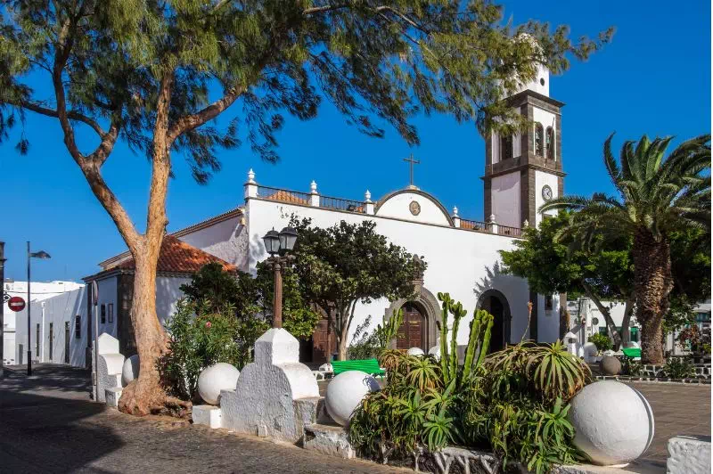 Fontanero urgente en Arrecife - Desatascos, reparaciones, instalaciones, Climatización: 665878070