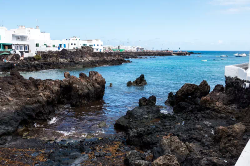 Fontanero urgente en Arrecife - Desatascos, reparaciones, instalaciones, Climatización: 665878070